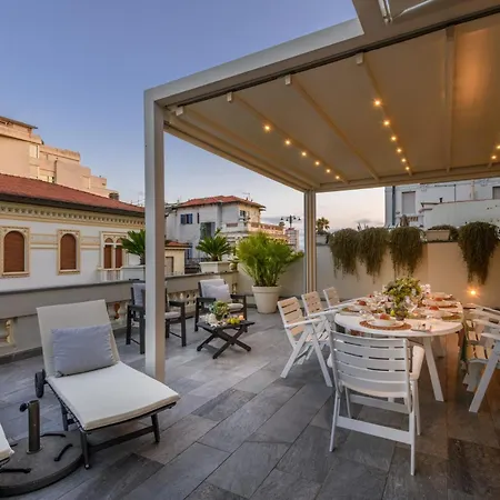 Апартаменты Gemma Imperiale 3 Bedrooms With Terrace In Виареджо